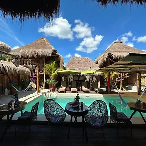 3* Hotel Jungla Y Estrellas
